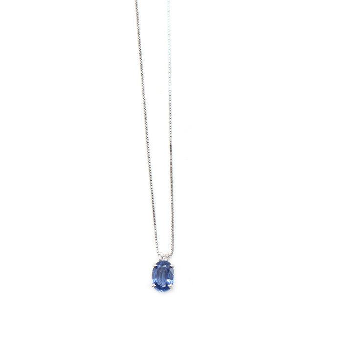 306 gold necklace with sapphire.
