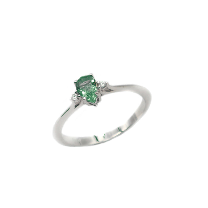 301 gold ring with emerald.